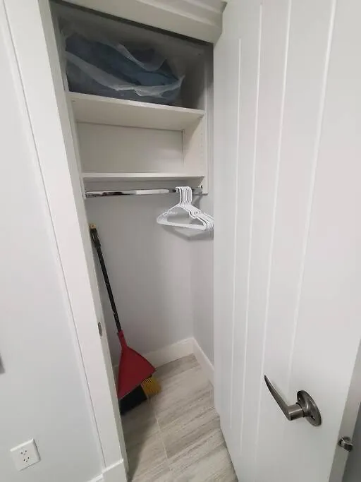 Apartment Cozy Guest Suite In Quiet Home With Private Entry Vancouver